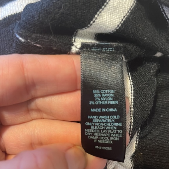 Striped tunic sweater with red heart. - Picture 3 of 3